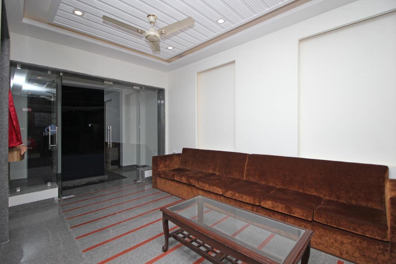 Oyo Hotel Blu Pebbles Near Delhi Airport New Delhi Exterior photo