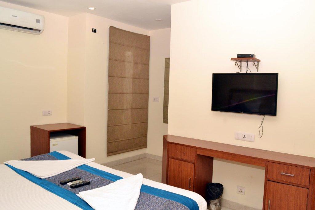 Oyo Hotel Blu Pebbles Near Delhi Airport New Delhi Exterior photo
